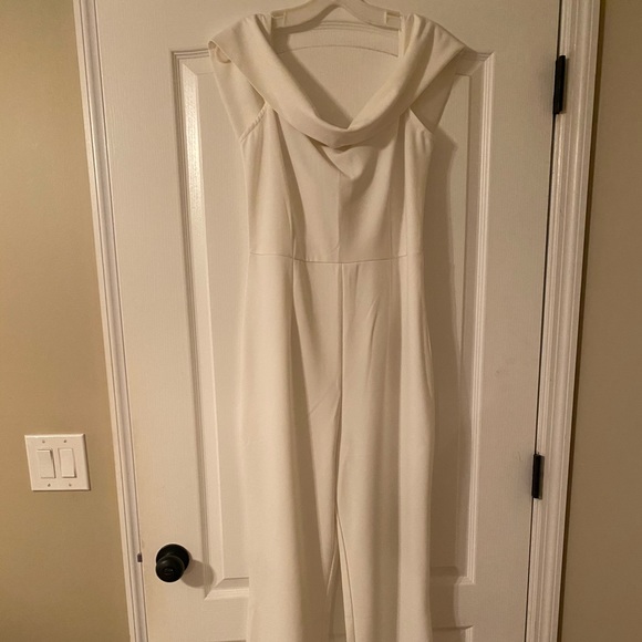 White Tobi jumpsuit - Picture 1 of 5